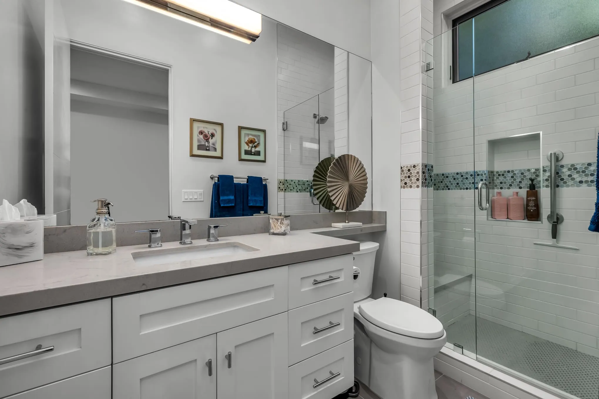 Bathroom vanity