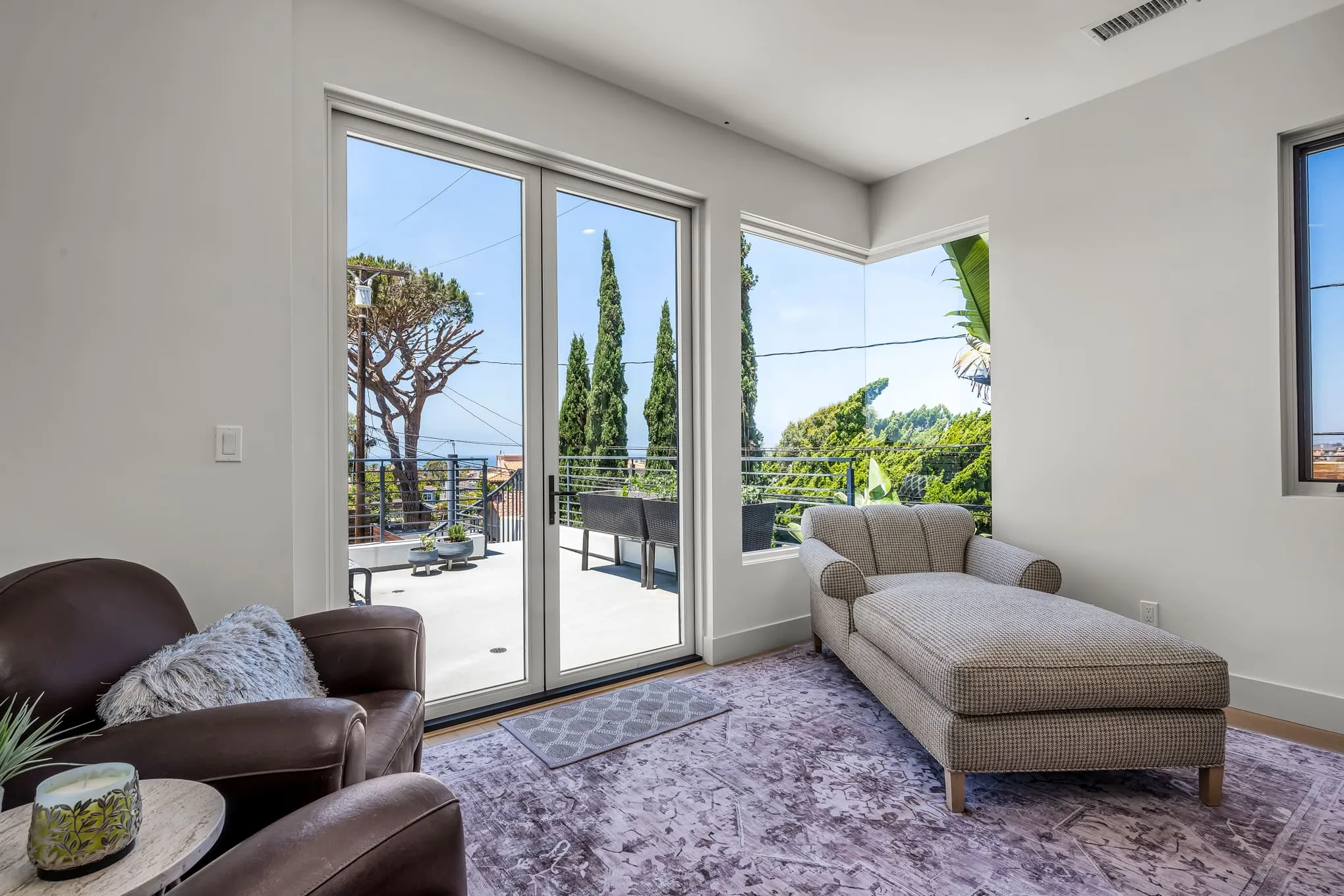 Primary suite sitting area